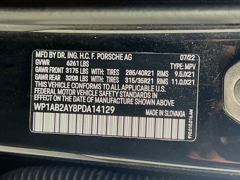 Certified 2023 Porsche Cayenne S Platinum image 34