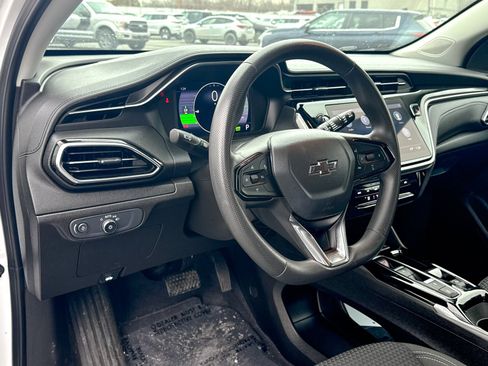 Used 2022 Chevrolet Bolt EUV LT image 15