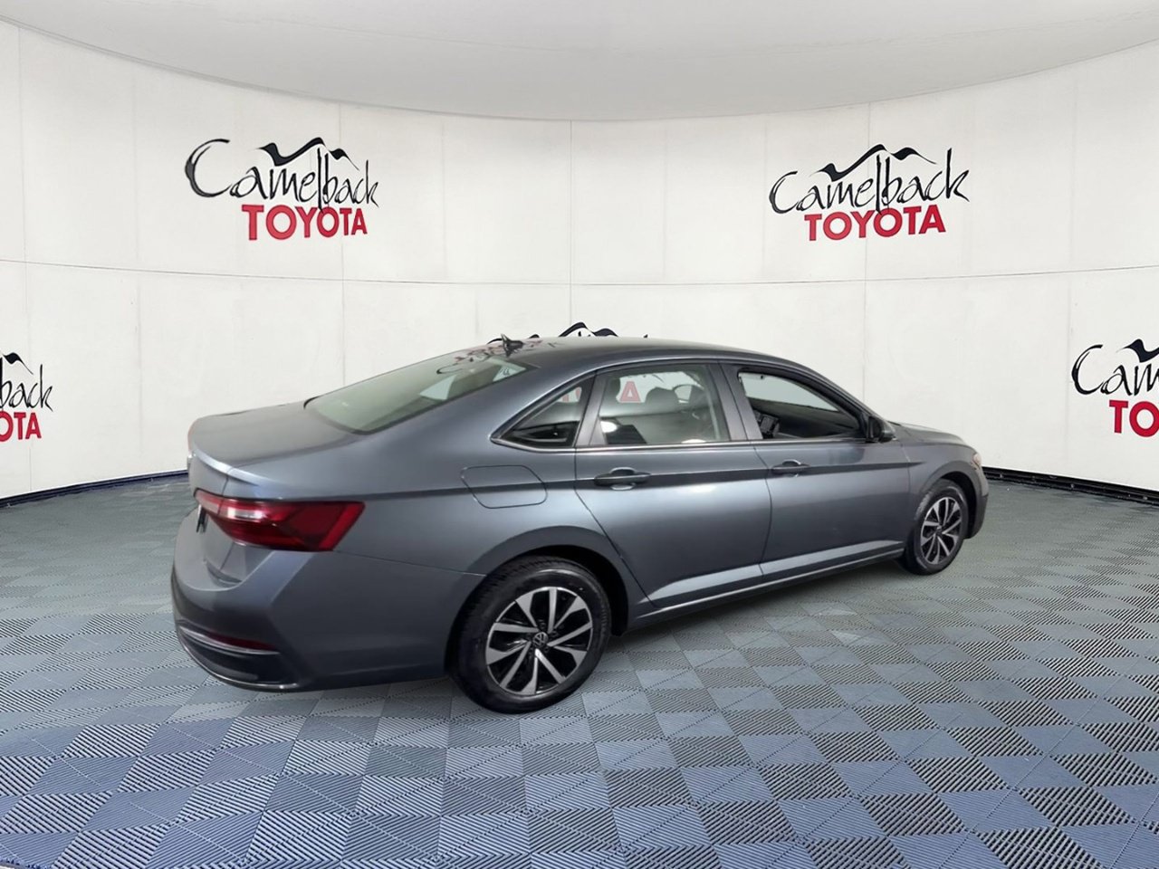 Used 2024 Volkswagen Jetta S FWD image 2