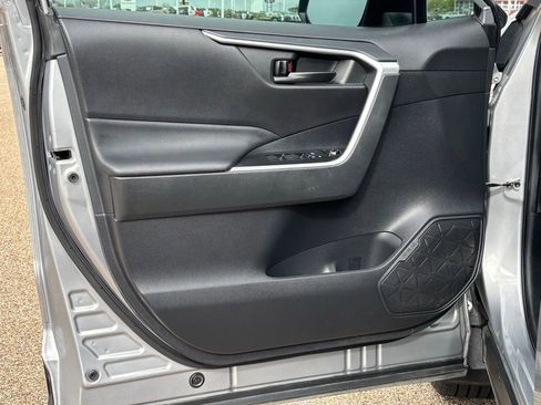 Used 2024 Toyota RAV4 LE AWD/4WD image 24