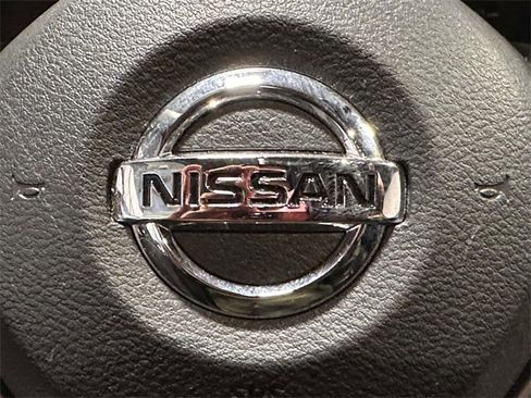 Used 2017 Nissan Rogue Sport SL w/ SL Premium Package image 25