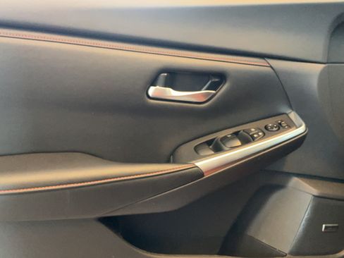 Used 2024 Nissan Sentra SR w/ SR Premium Package FWD image 23