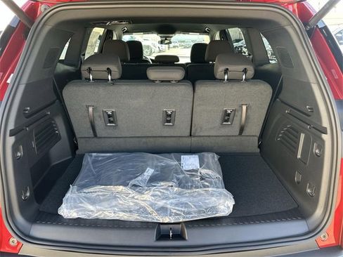 New 2025 GMC Acadia Elevation image 28