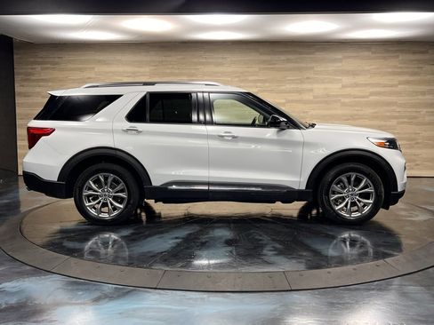Used 2023 Ford Explorer Limited image 15