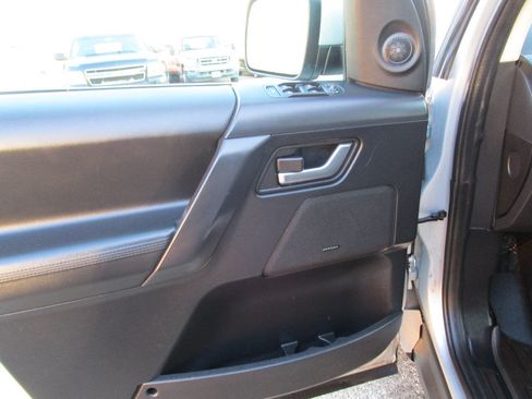 Used 2013 Land Rover LR2 HSE w/ HSE Pkg image 8