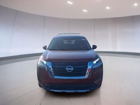Used 2024 Nissan Pathfinder Platinum w/ Cargo Package image 8