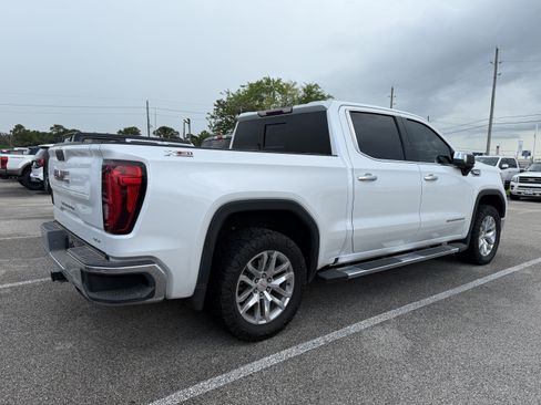 Used 2019 GMC Sierra 1500 SLT AWD/4WD image 2