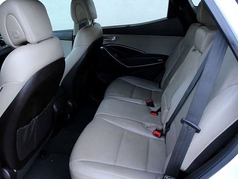 Used 2017 Hyundai Santa Fe Sport image 18