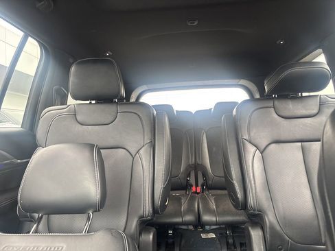 Used 2023 Jeep Grand Cherokee L Overland w/ Trailer Tow Group (B) image 24