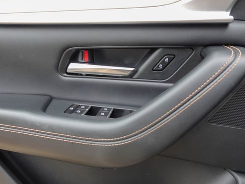 Certified 2024 MAZDA CX-90 Plug-In Hybrid w/ Premium Pkg image 11