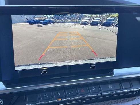 Used 2025 Chevrolet Silverado 1500 LT image 13