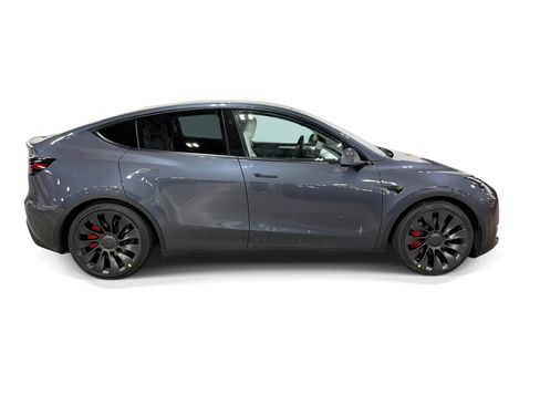 Certified 2023 Tesla Model Y Performance AWD/4WD image 7