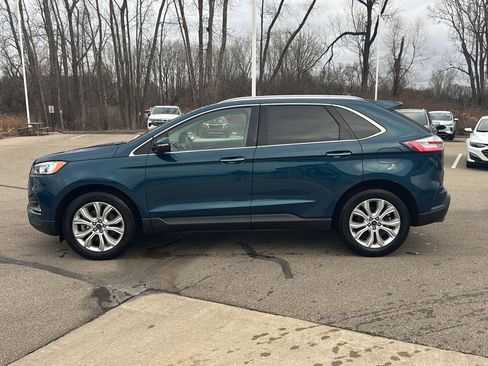 Used 2020 Ford Edge Titanium w/ Class II Trailer Tow Package image 2