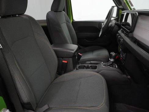 Used 2025 Jeep Wrangler Sport AWD/4WD image 40