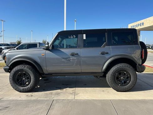New 2025 Ford Bronco Badlands image 32