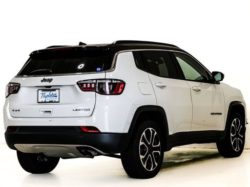 Used 2022 Jeep Compass Limited w/ Sun and Sound Group AWD/4WD image 7