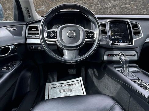 Used 2021 Volvo XC90 T5 Momentum w/ Protection Package Premier image 5