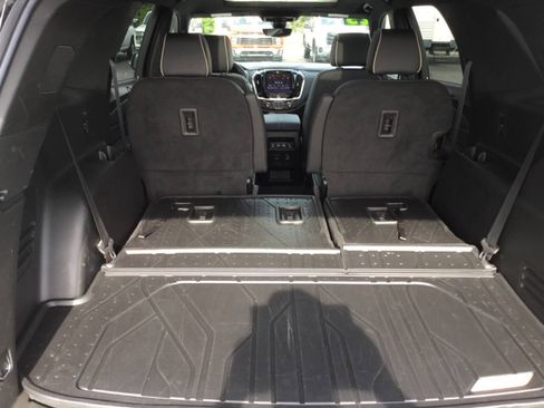 Used 2023 Chevrolet Traverse Premier w/ Redline Edition AWD/4WD image 5