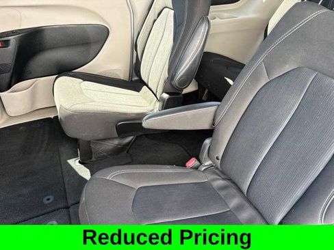 Used 2024 Chrysler Voyager LX FWD image 29