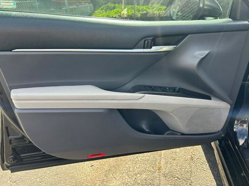 Used 2022 Toyota Camry SE w/ Audio Upgrade Package FWD image 13