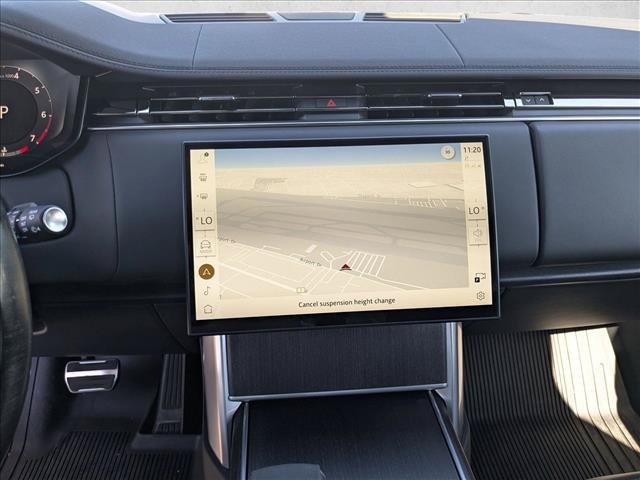 Used 2024 Land Rover Range Rover SE AWD/4WD image 12