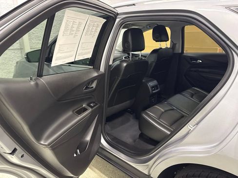 Used 2024 Chevrolet Equinox Premier AWD/4WD image 32