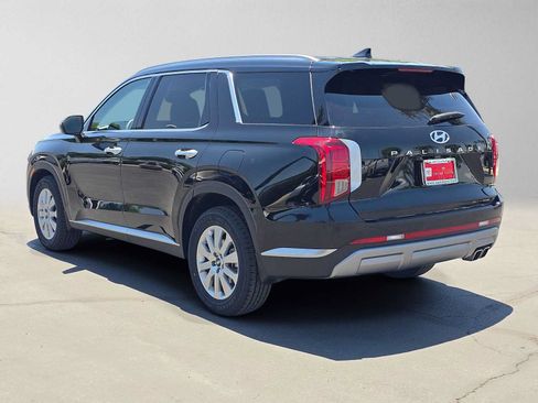 Used 2023 Hyundai Palisade SEL FWD image 5