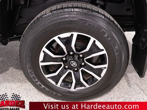Used 2023 Toyota Tacoma TRD Sport AWD/4WD image 10