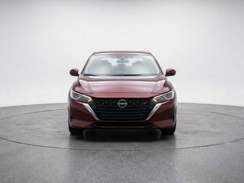 Used 2025 Nissan Sentra SV image 2