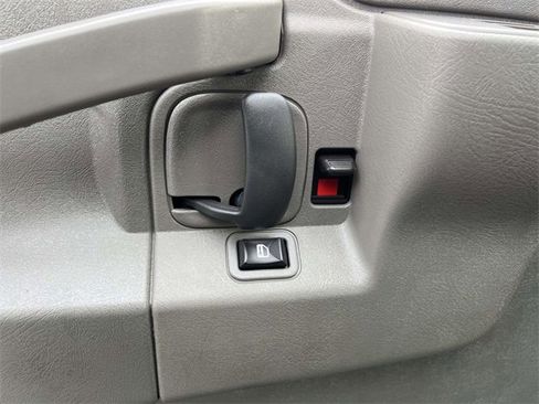 Certified 2024 GMC Savana 2500 Work Van w/ Driver Convenience Package image 16