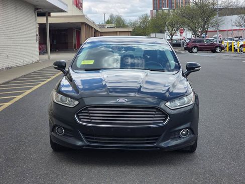 Used 2014 Ford Fusion SE w/ Equipment Group 201A FWD image 3
