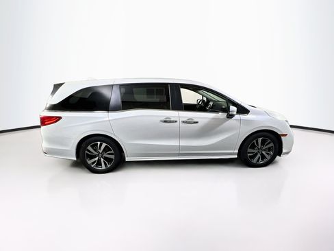Used 2023 Honda Odyssey Touring image 4