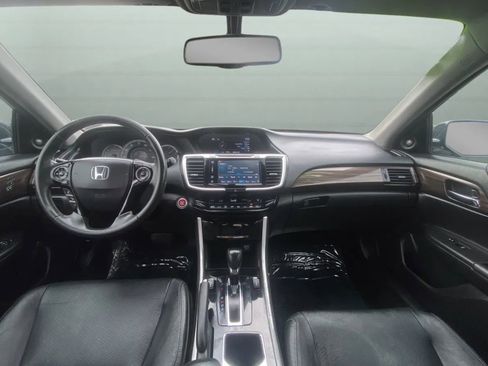 Used 2017 Honda Accord EX-L image 11