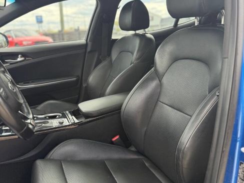 Used 2020 Kia Stinger GT-Line w/ Sun & Sound Package RWD image 10