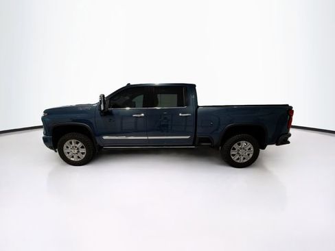 Used 2024 Chevrolet Silverado 3500 High Country w/ Technology Package AWD/4WD image 4
