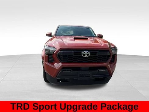 Used 2025 Toyota Tacoma TRD Sport w/ TRD Sport Upgrade Package AWD/4WD image 12