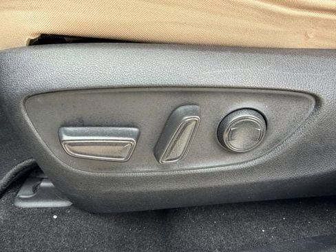 Used 2020 Toyota RAV4 XLE w/ Convenience Package image 26