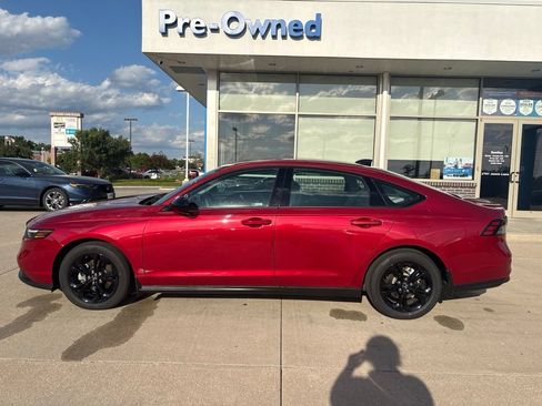 Certified 2025 Honda Accord SE image 8