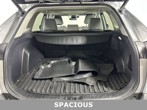 Used 2022 Toyota RAV4 XLE Premium image 3