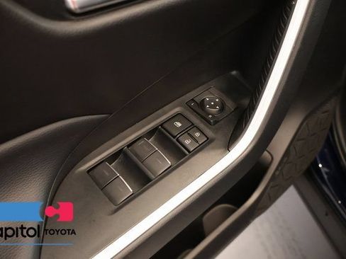 Used 2025 Toyota RAV4 XLE AWD/4WD image 10