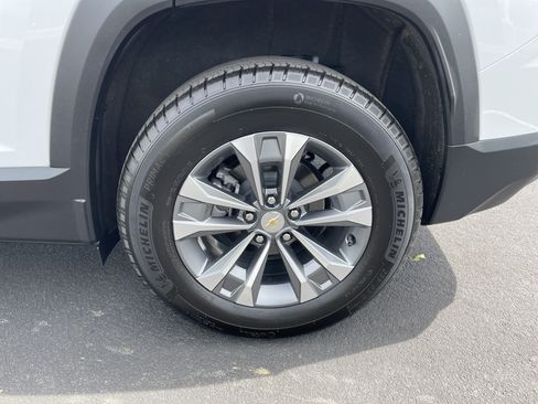 Used 2025 Chevrolet Equinox LT AWD/4WD image 27