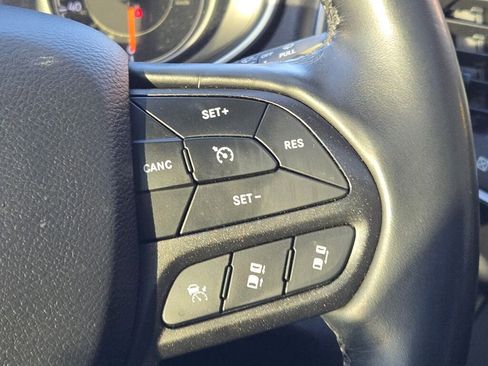 Used 2019 Jeep Cherokee Trailhawk image 31