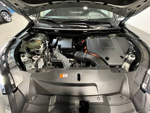 Used 2023 Mitsubishi Outlander SE AWD/4WD image 27