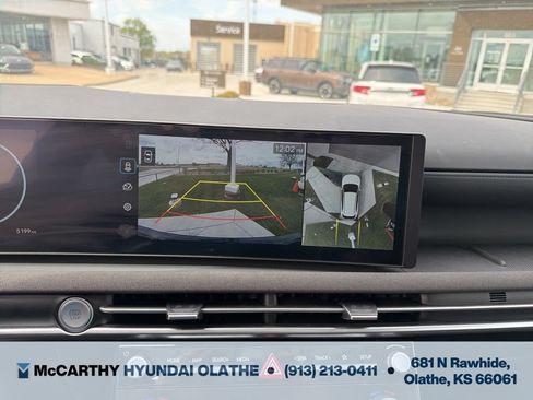 Used 2025 Hyundai Tucson Limited AWD/4WD image 11