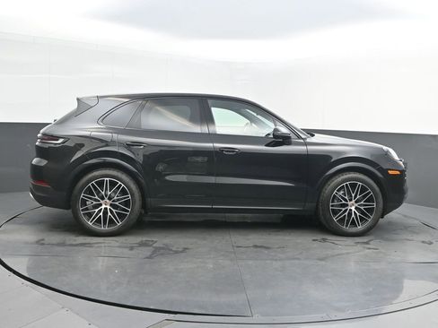 New 2026 Porsche Cayenne image 8