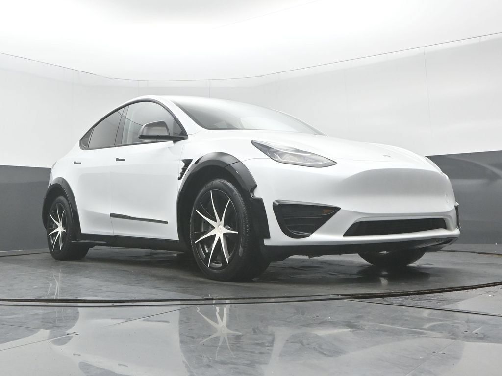 Used 2023 Tesla Model Y Long Range AWD/4WD image 9