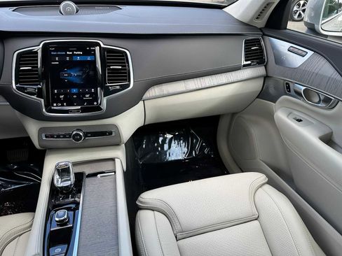 Used 2025 Volvo XC90 B6 Ultra w/ Lounge Package image 22