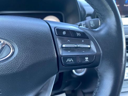 Used 2023 Hyundai Kona Limited w/ Cargo Package FWD image 15