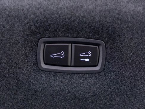 New 2026 Porsche Taycan AWD/4WD image 33