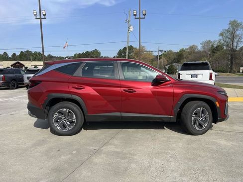 New 2026 Hyundai Tucson Blue SE AWD/4WD image 2